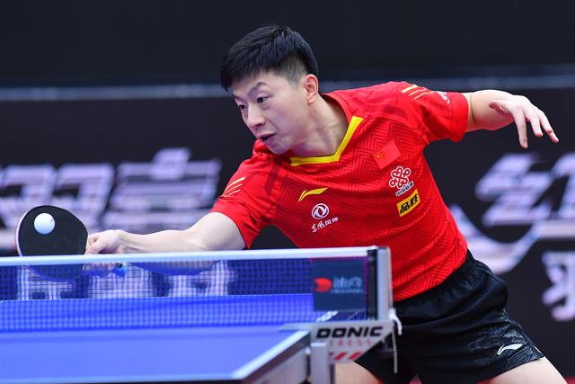 的轨迹更具 的轨迹更具